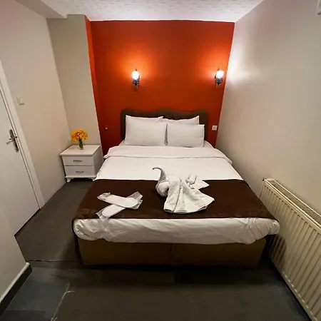 Taksim Bricktown 3* Стамбул